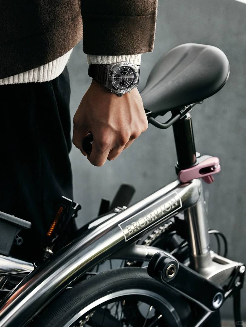 Best Watches to Pair with a Little Bu for Stylish Looks