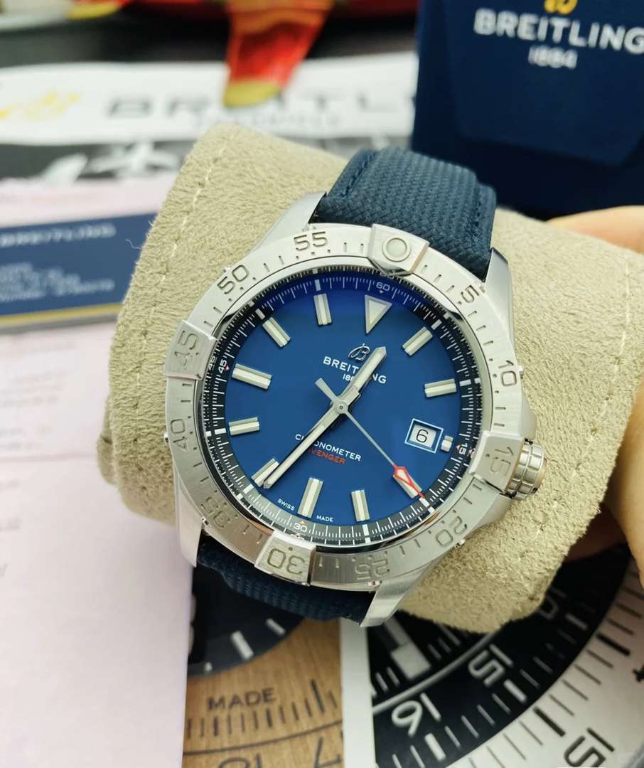 Breitling Avenger Automatic Men's Watch with Blue Dial and Folding Clasp