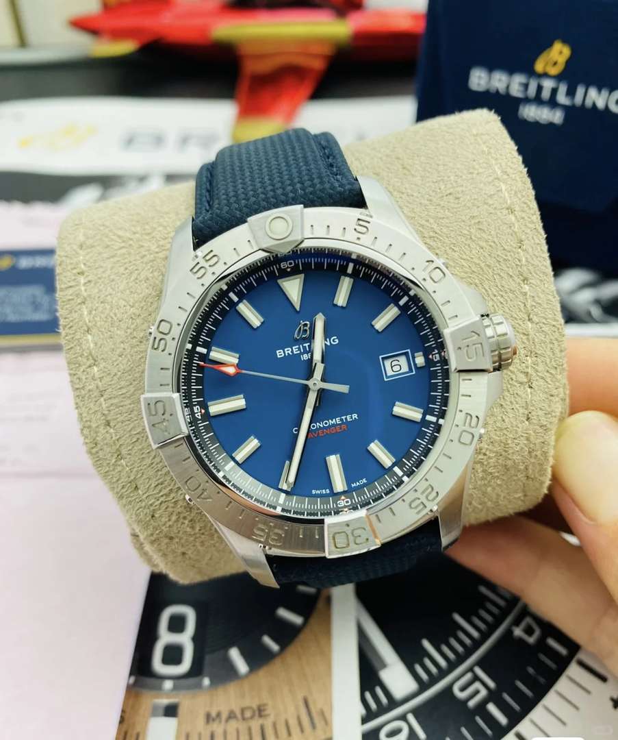 Breitling Avenger Automatic Men's Watch with Blue Dial and Folding Clasp