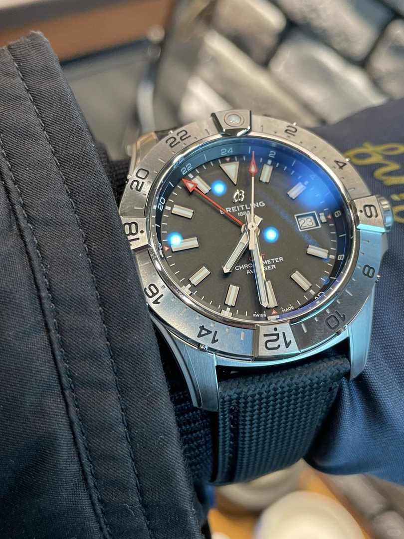 Breitling Avenger: Durable Watches for Adventure Enthusiasts