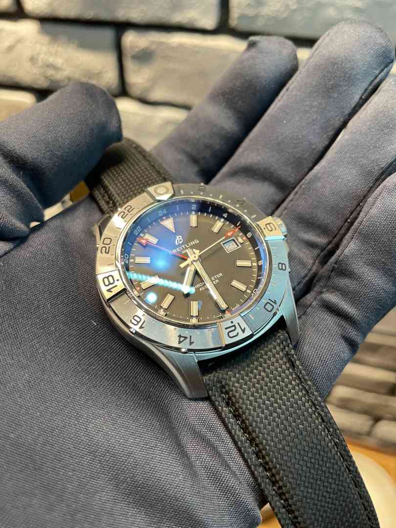 Breitling Avenger: Durable Watches for Adventure Enthusiasts