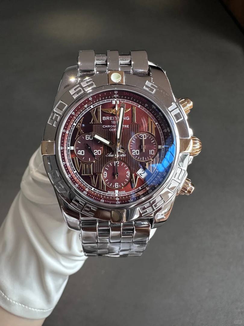 Breitling Chronomat: Best Luxury Watch for Aviators and Divers in 2023