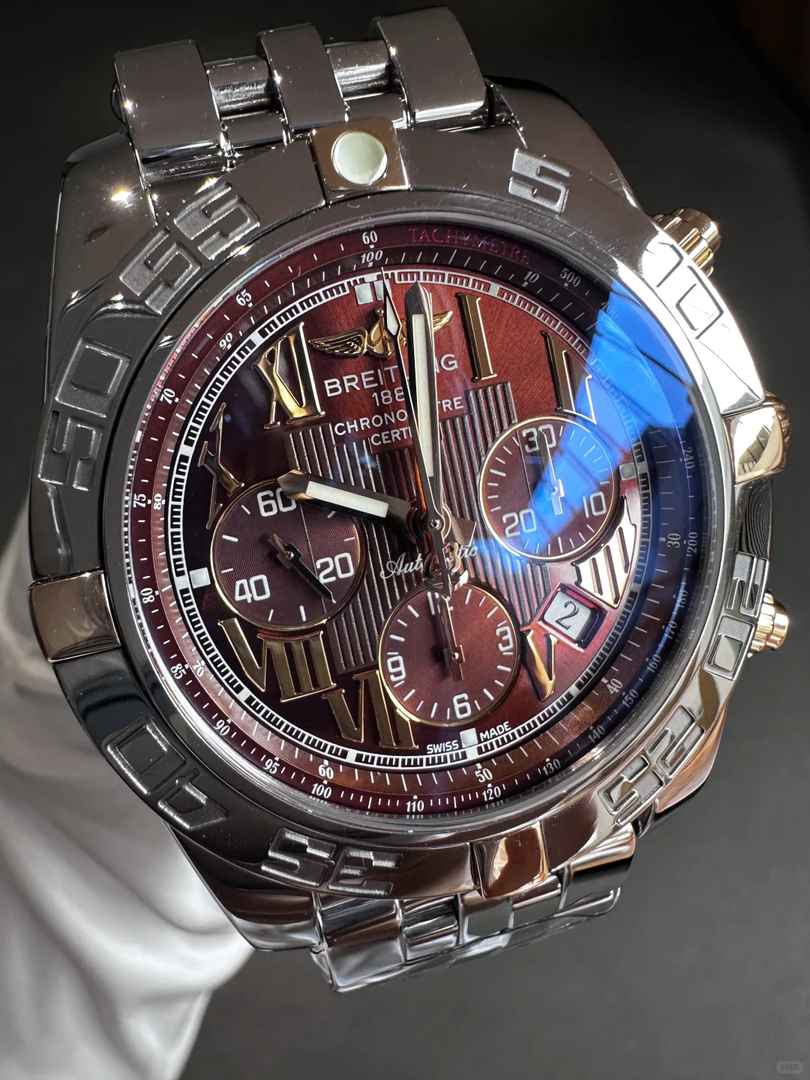 Breitling Chronomat: Best Luxury Watch for Aviators and Divers in 2023