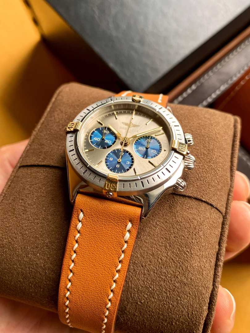 Breitling Panda Dial Chronograph Watch with Stunning Blue Eyes Design