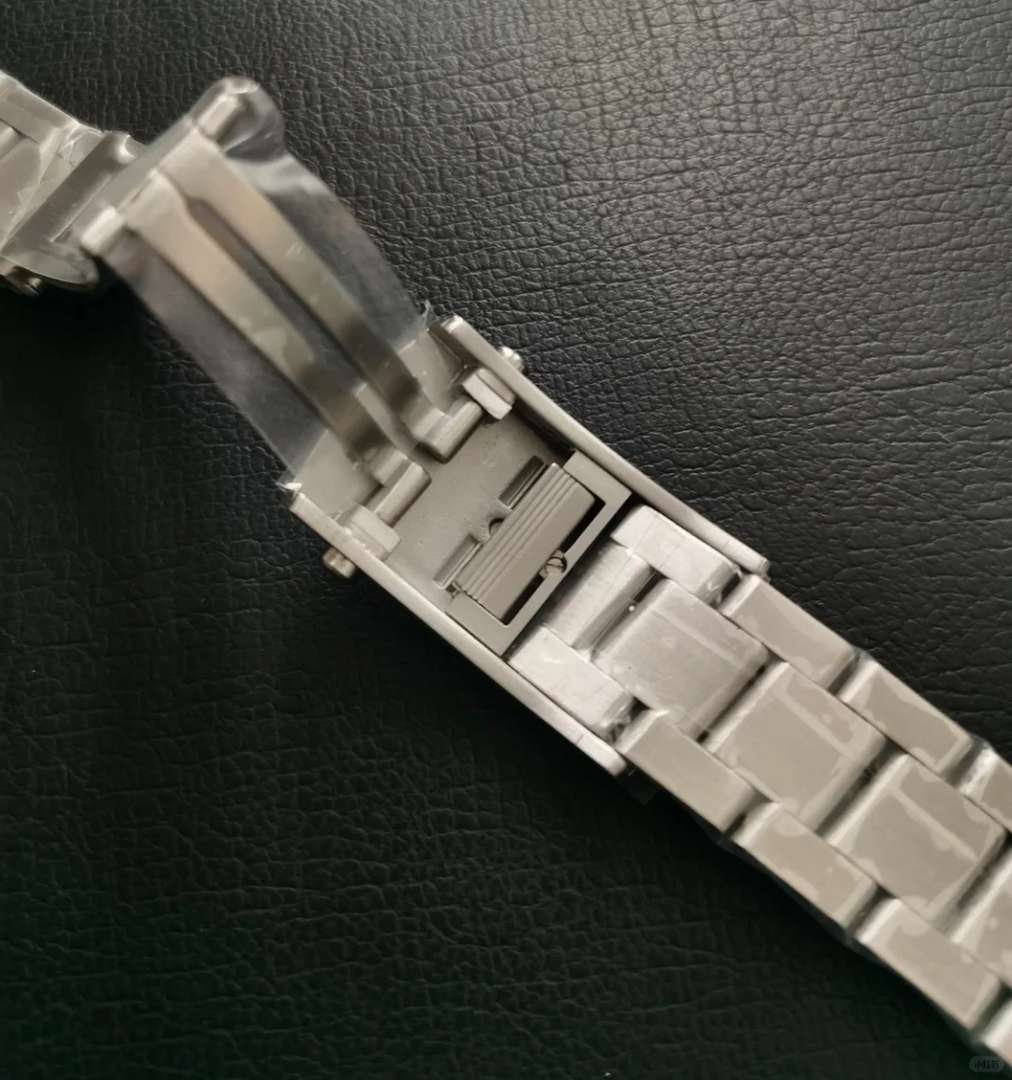 Breitling Superocean Steel Bracelet | Durable Watches for Adventurers