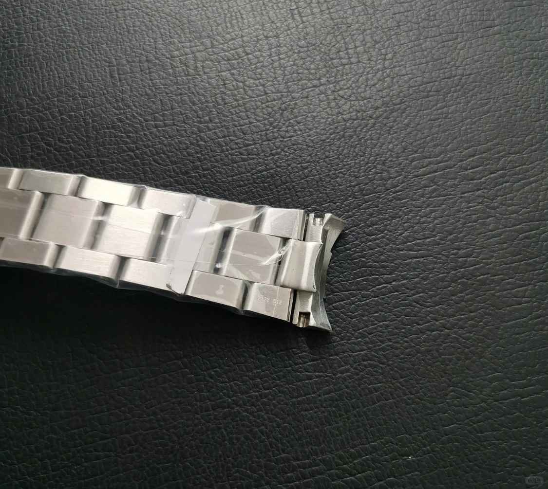 Breitling Superocean Steel Bracelet | Durable Watches for Adventurers