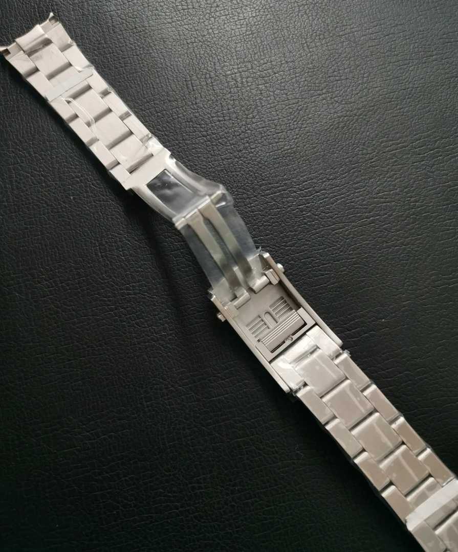Breitling Superocean Steel Bracelet | Durable Watches for Adventurers
