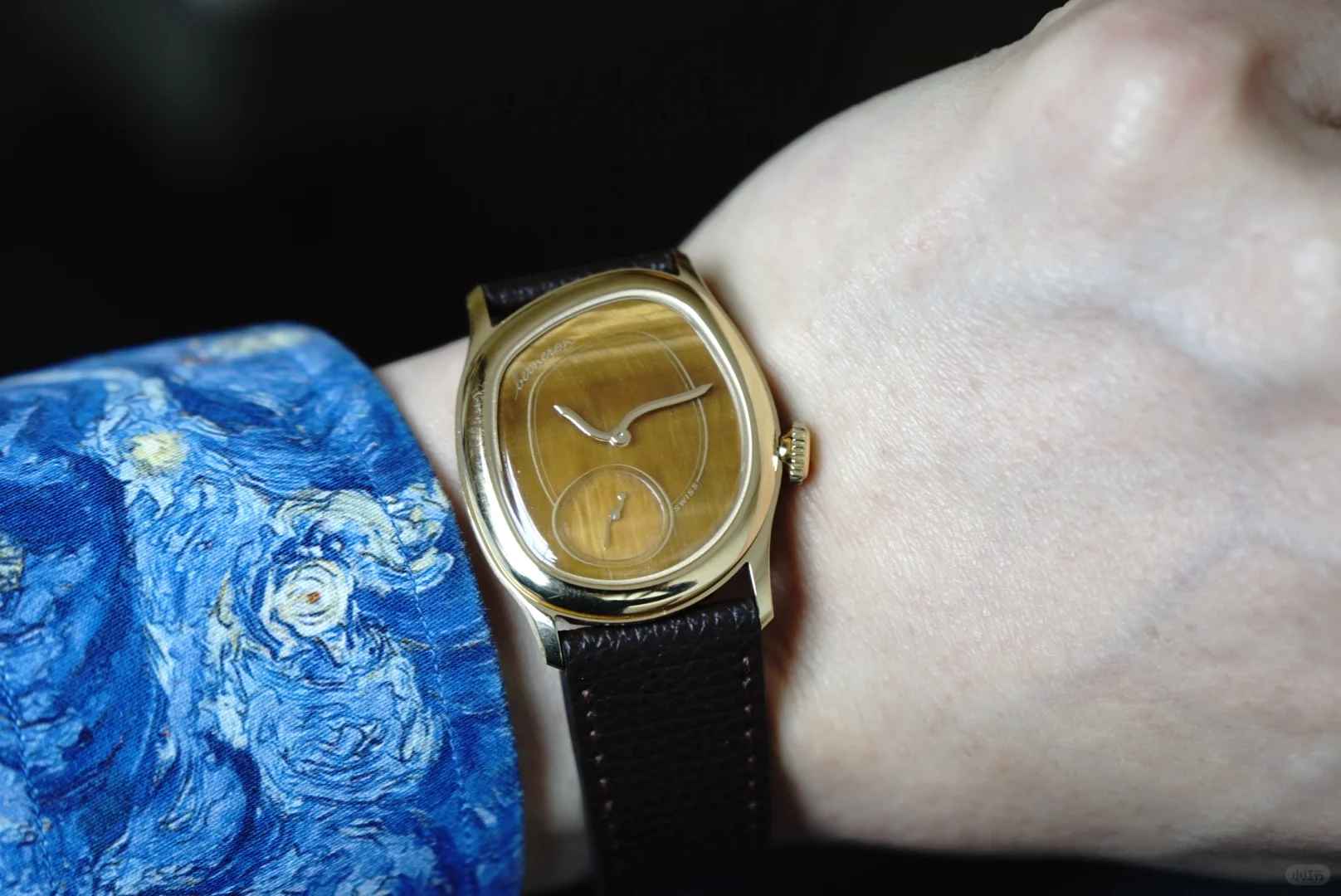 Cartier Crash Watches: Unique Designs Compared to Which Luxury Brands?