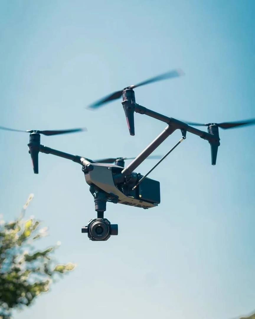 DJI Drone Flight: Capture Aerial Shots with Advanced Features ✈️