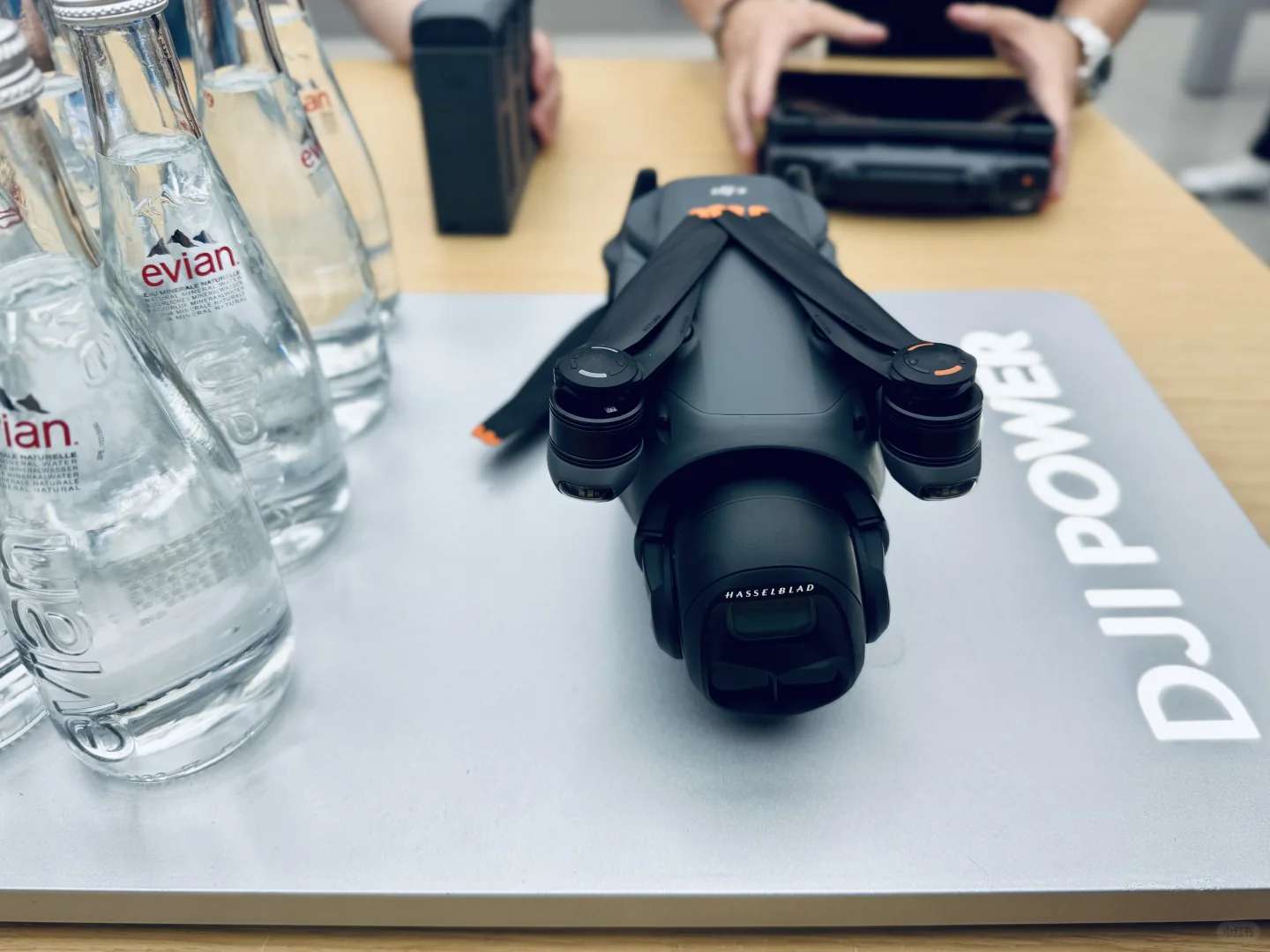 DJI Mavic 4 Pro: Advanced Drone Features and Long Battery Life