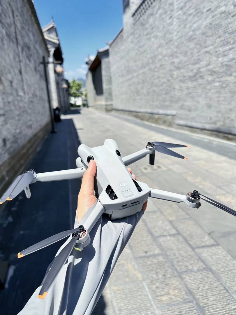 DJI Mini 4 Pro: Best Lightweight Drone for Aerial Photography Enthusiasts