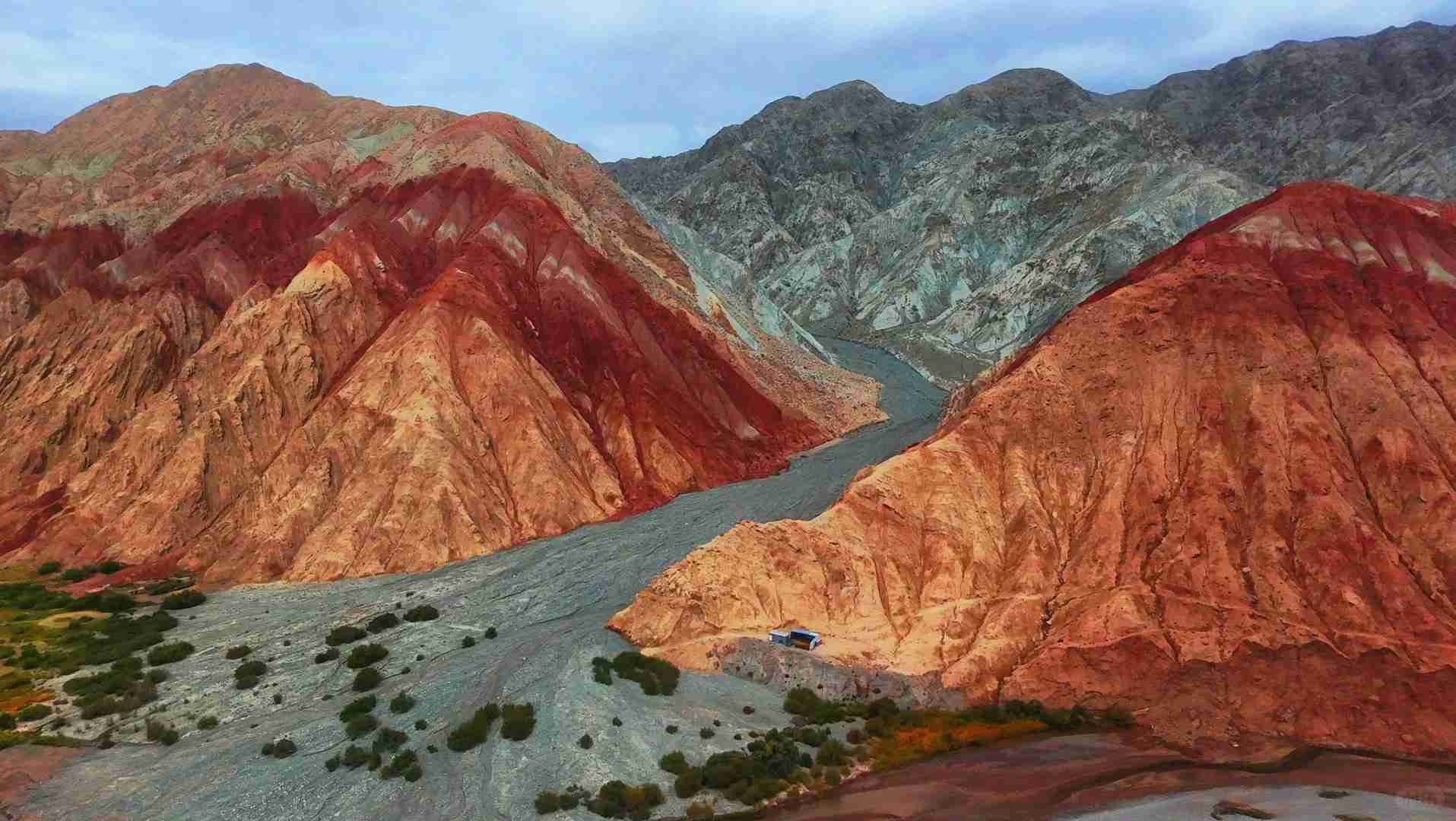 DJI Neo drone flights across Southern Xinjiang: A beginner's thrilling adventure