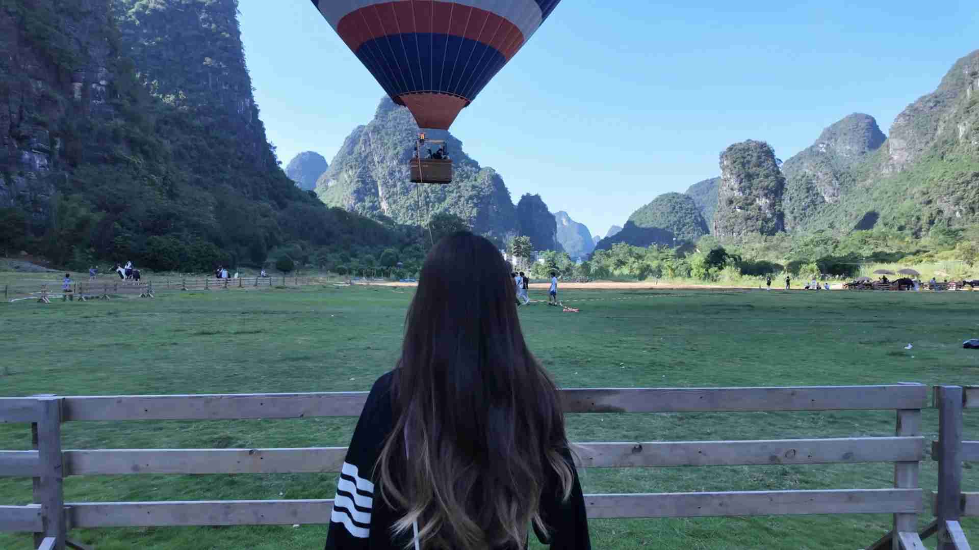 DJI Pocket 3: Compact Camera for Vloggers and Travel Enthusiasts