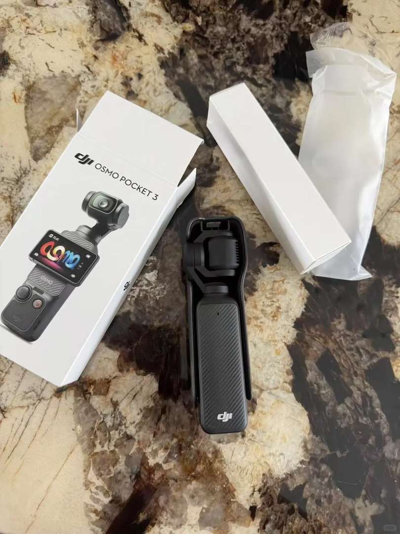 Déballage du DJI Pocket 3 : Caméra compacte pour un vlogging fluide