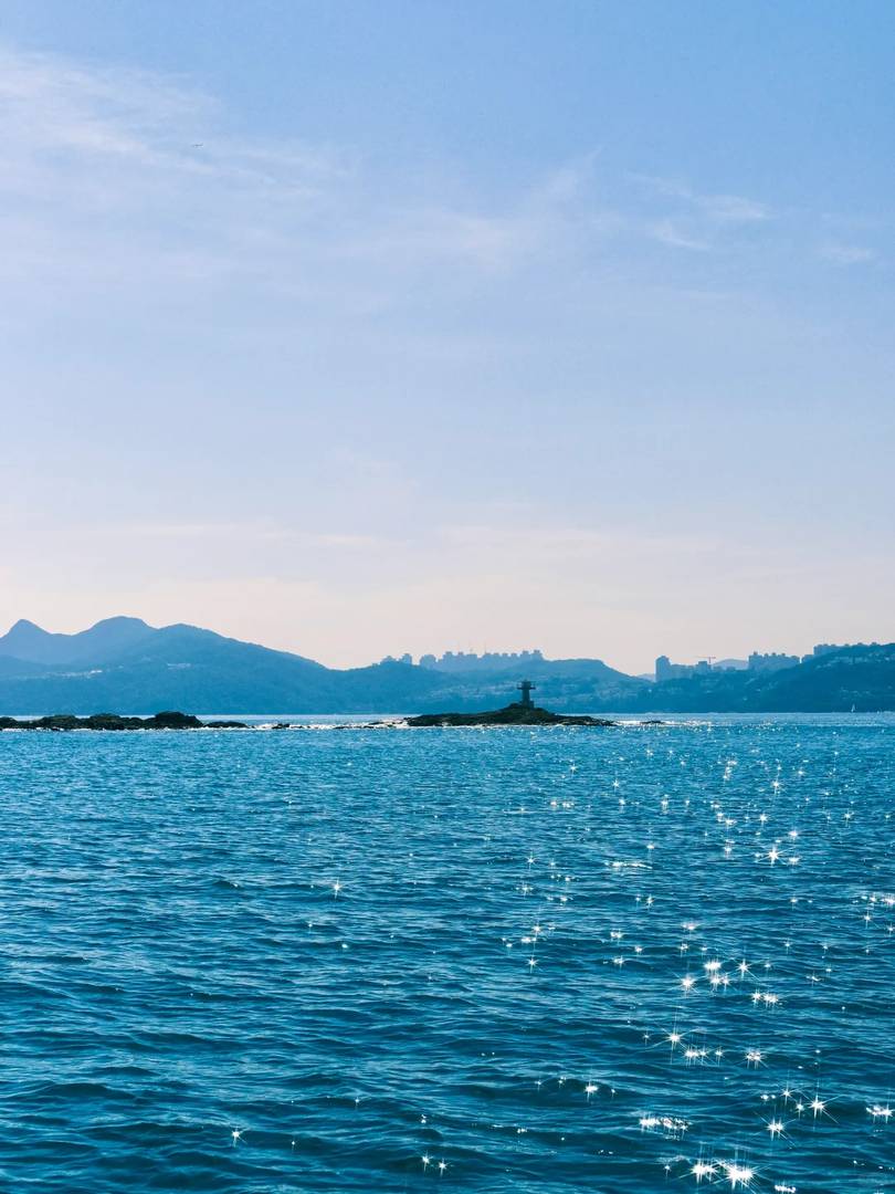 Experience the Power of Breathing Light with Calming Techniques
