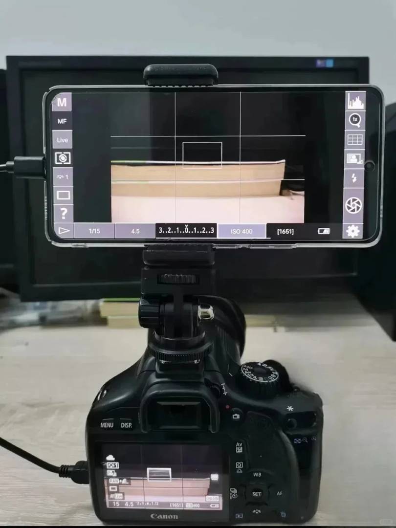 Free Mobile Phone Software to Use as Canon Camera Monitor for Photography