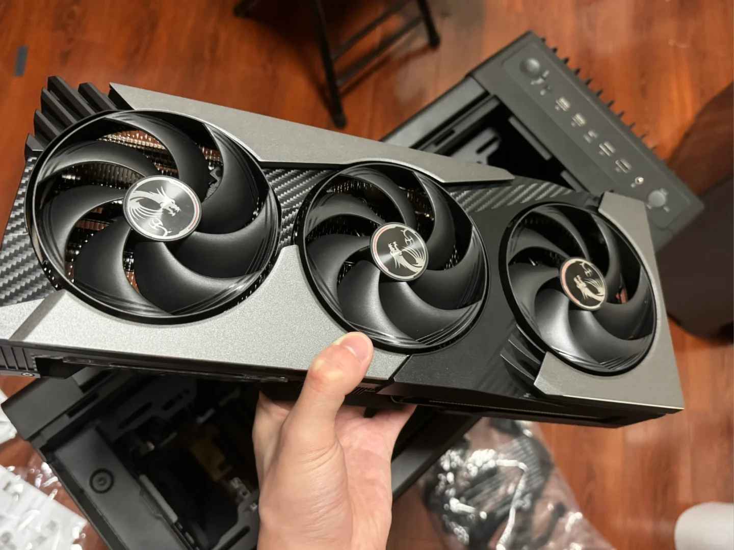 Gigabyte 5070ti Divine Dragon: High-Performance Gaming GPU Review