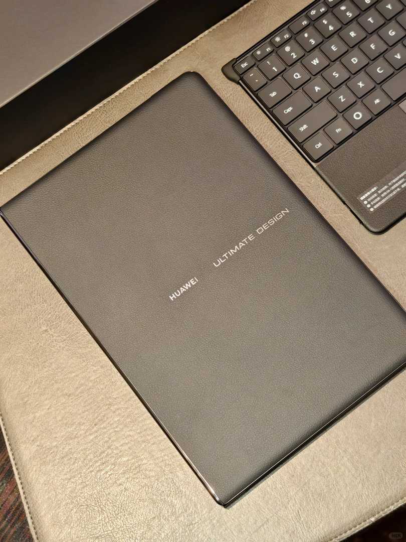Huawei MateBook Fold Unboxing: First Impressions of the Foldable Laptop