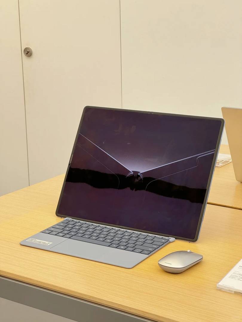 Huawei Unveils World's First Foldable Screen Laptop | Portable Giant Display