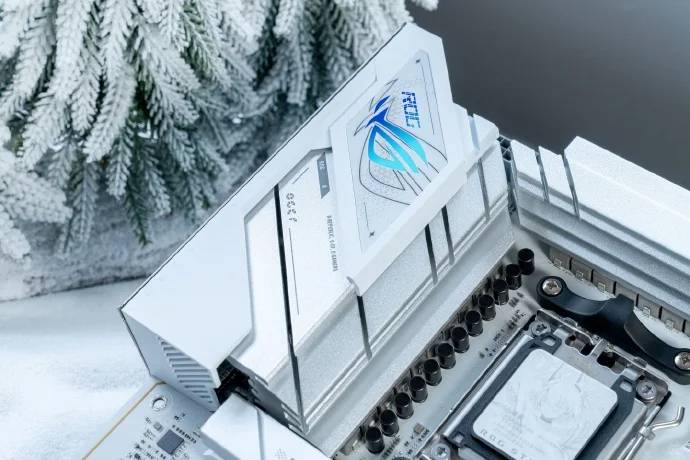 ROG B850 Blowing Snow Motherboard: Stunning Beauty Pictures and Design Appreciation