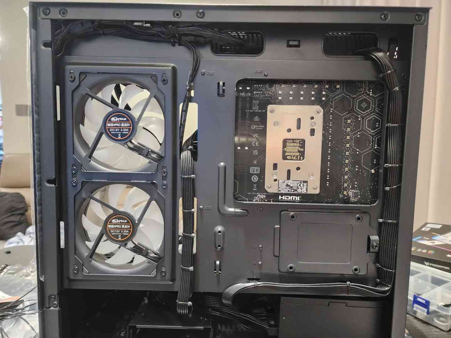 RX 9070XT Gaming PC Build with Pure Black Theme for Sea View Room