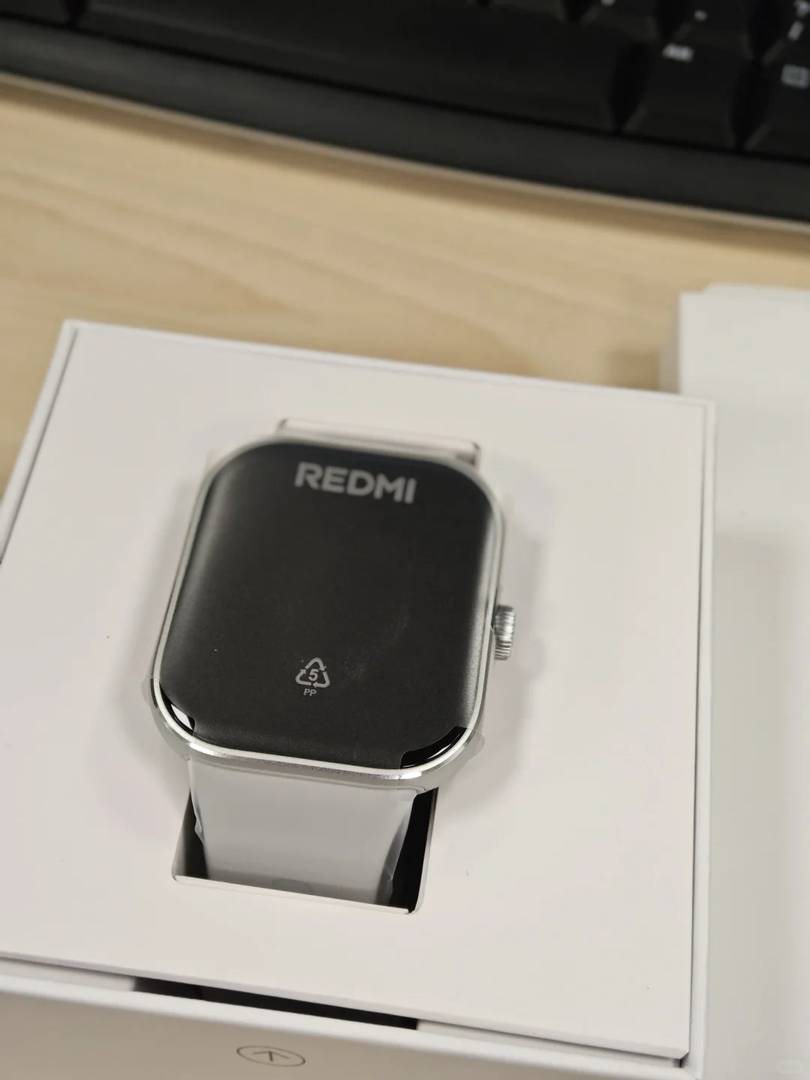 Test du Redmi Watch 5 : Le grand cadran vaut-il la peine pour les fans de smartwatches ?