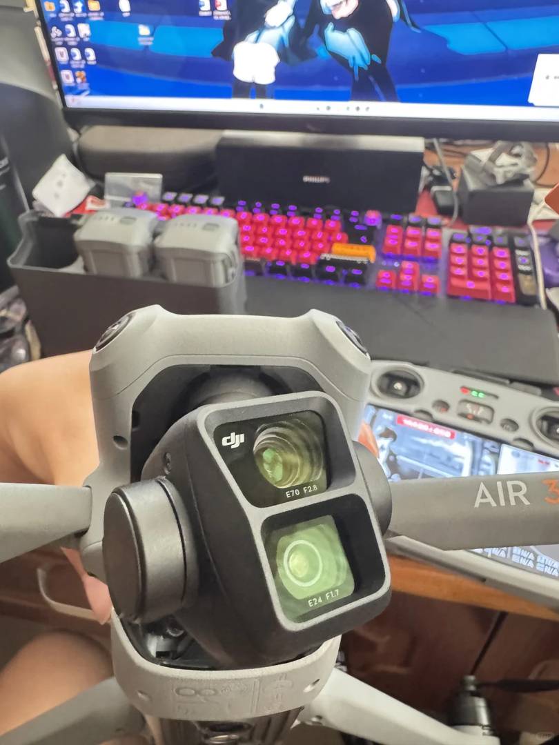 Продажа бывшего в употреблении DJI Air 3 с встроенным экраном | Лучшие цены на дроны