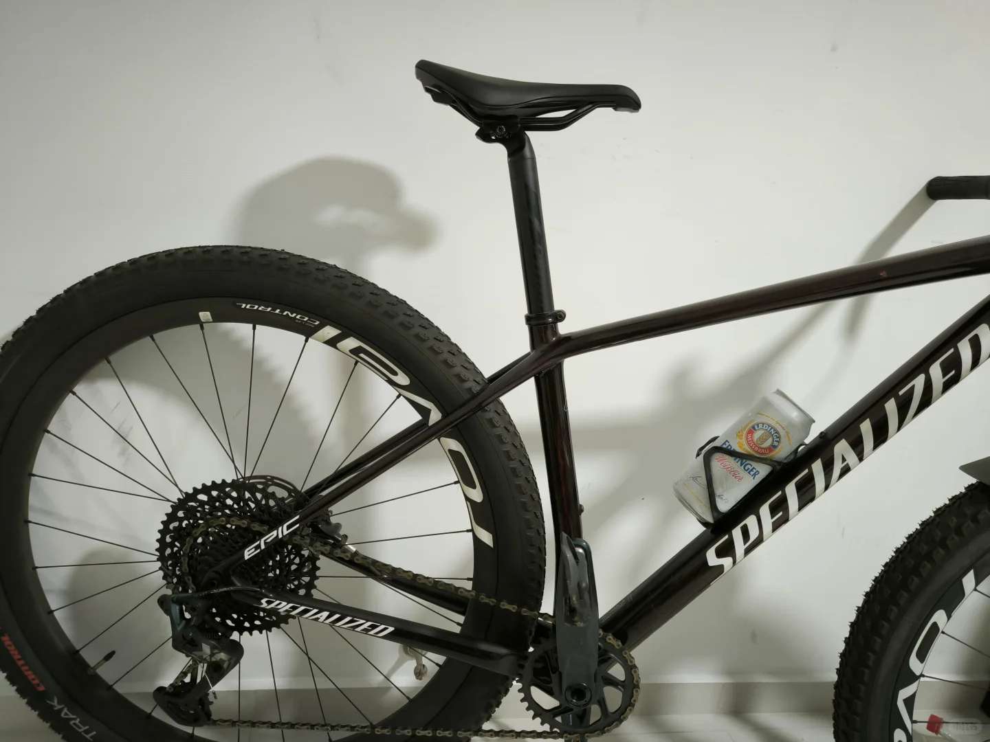 Share a Friend's Lightning Specialized Epic Expert Mountain Bike Review