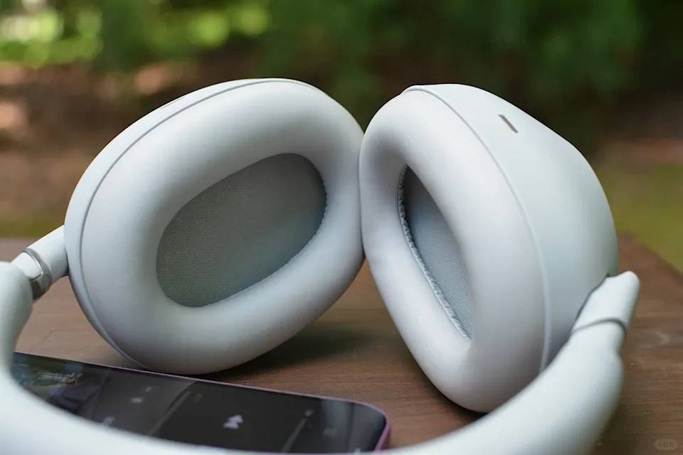 Sony WH-1000XM6: Is It Worth Buying After Three Years of Dominance?