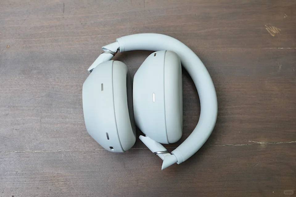 Sony WH-1000XM6: Is It Worth Buying After Three Years of Dominance?