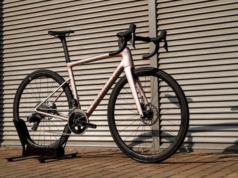 Resenha da Bicicleta de Estrada Specialized Tarmac SL8 Expert Cherry Blossom Pink