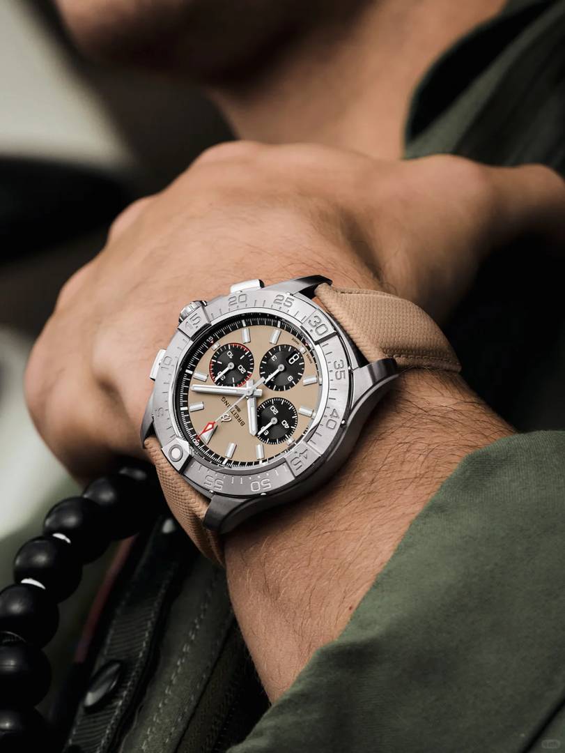 The new Breitling Avenger series: Stylish watches with rugged design