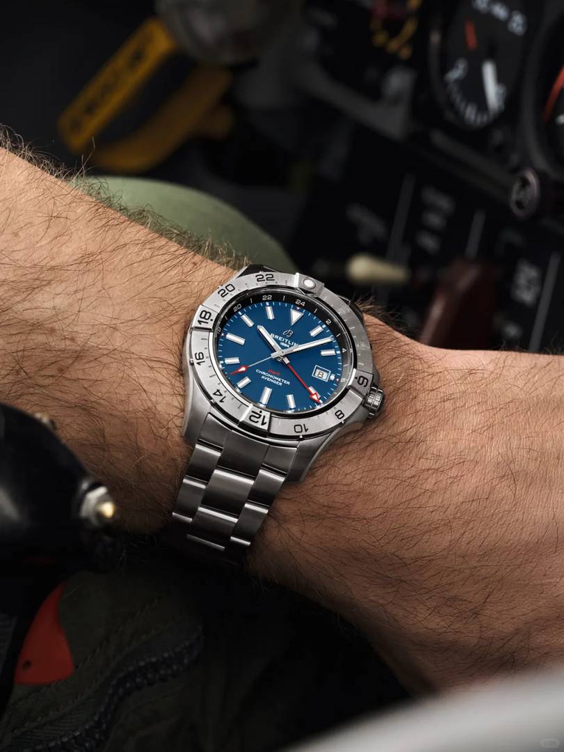 The new Breitling Avenger series: Stylish watches with rugged design