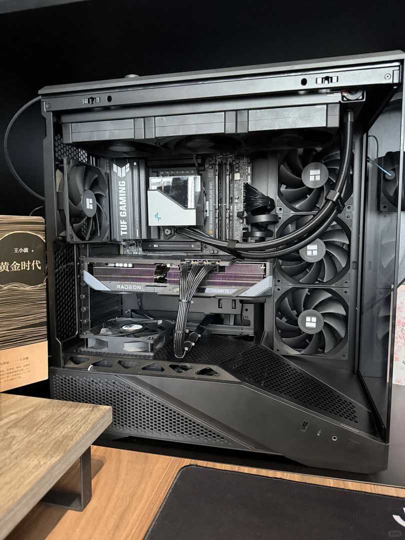 Unboxing the 9070XT Graphics Card for High-Performance Gaming PCs 🎉