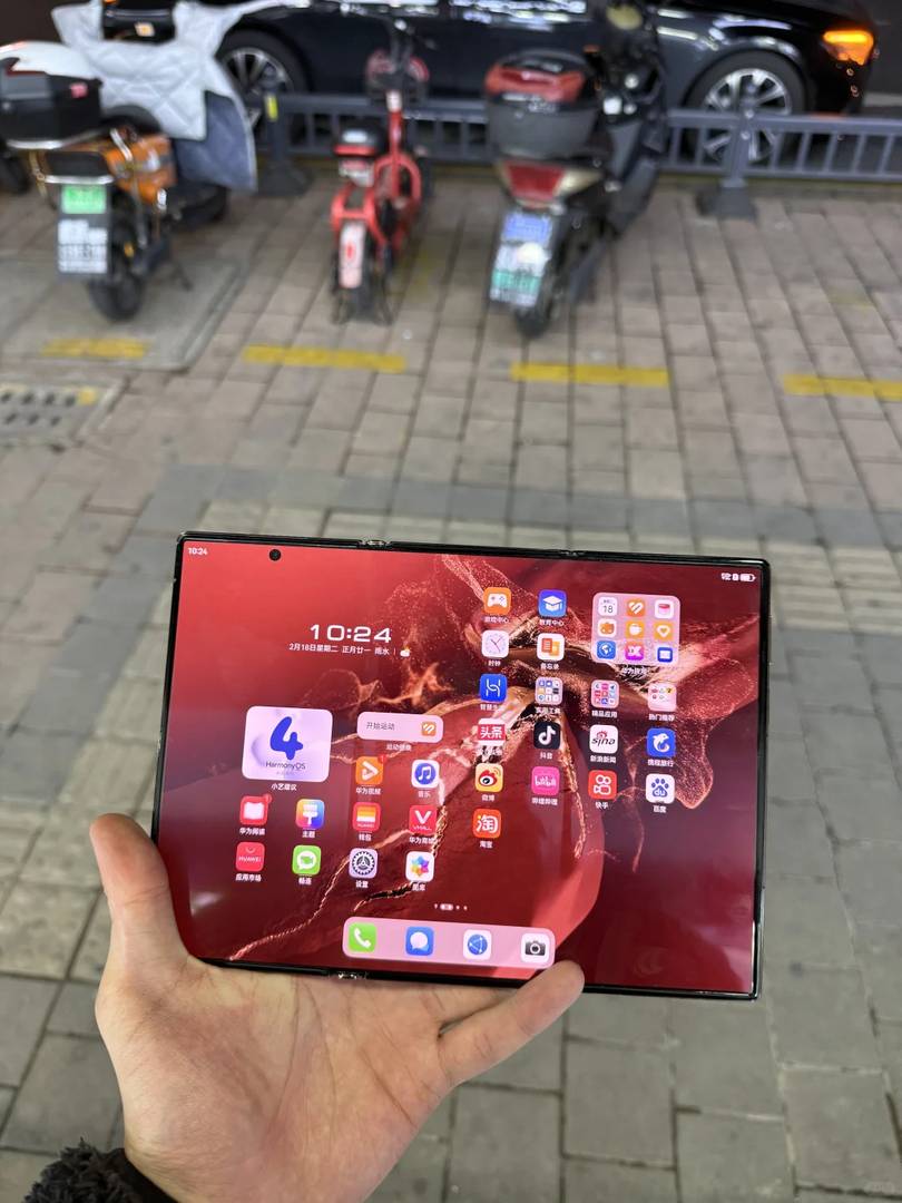 最も authentic な Huawei Mate XT ユーザーレビューを見つける方法