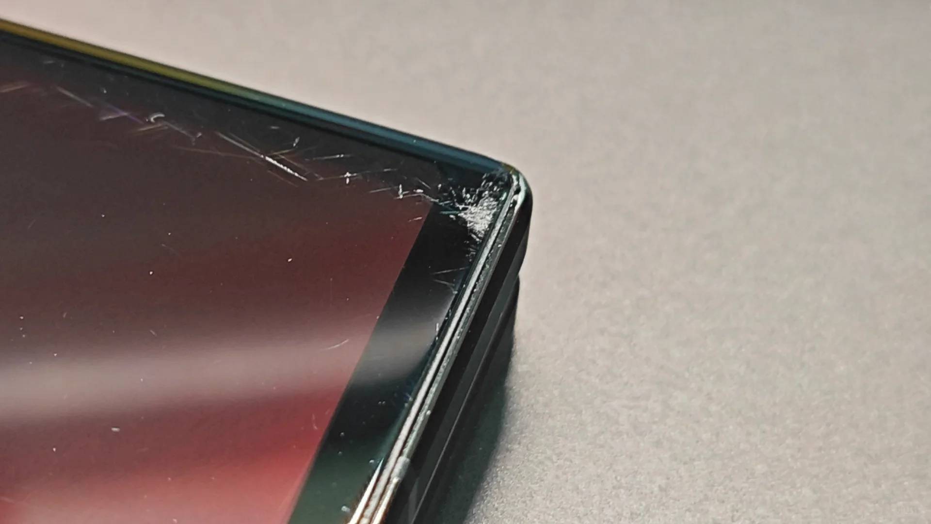 Xiaomi Mix Fold3 Bare Condition After One Year of Usage: Detailed Review