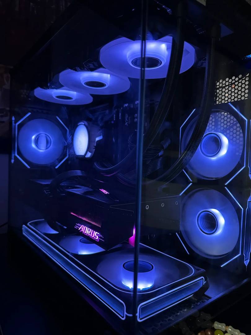 xt Little Eagle: A-Card Gaming GPU with Striking Aesthetic Design