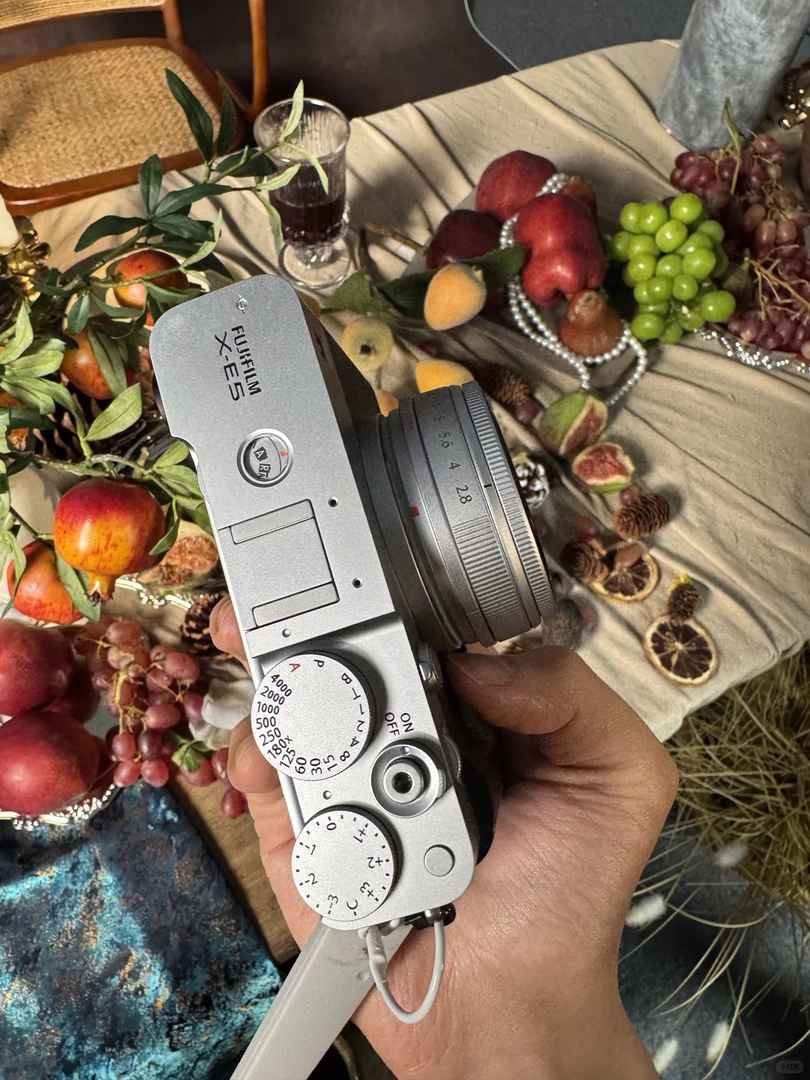 Fuji X-E5 Hands-On Review: Features, Performance & Real-World Use