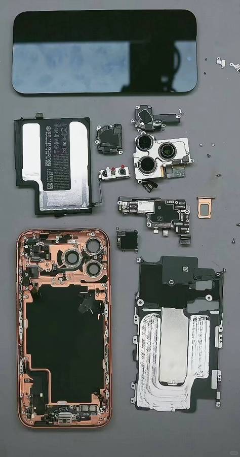 Redesigned iPhone Camera Now as Large as Motherboard - Apple's Latest Innovation