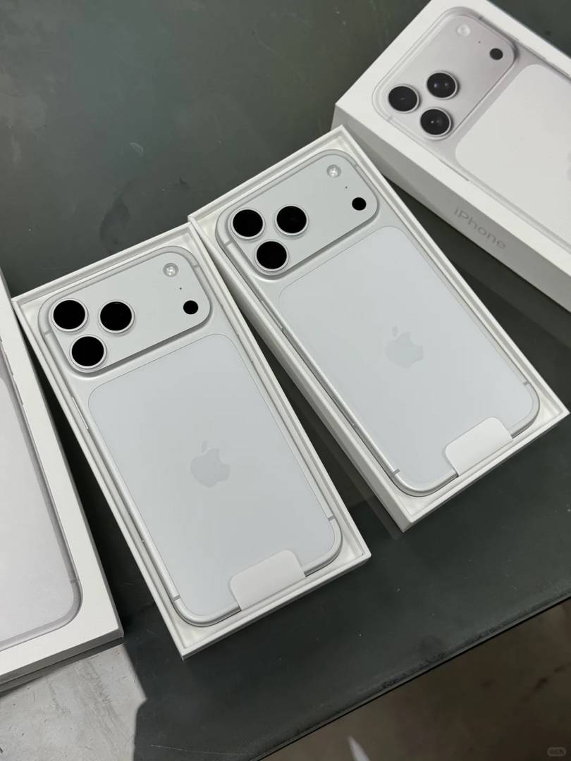 iPhone 17 Pro Max vs 15 Pro Max: First Impressions & Real-World Comparison