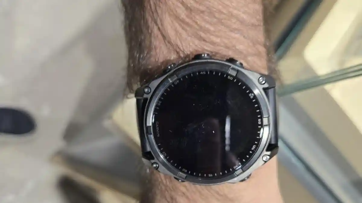 Garmin Fenix 8 Solar: 47mm vs 51mm on 7-Inch Wrist